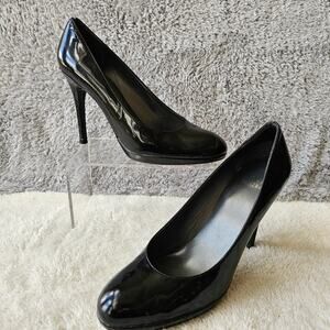 Stuart Weitzman Women's Patent Leather Pump Heels Size 9 Classic Black Round Toe